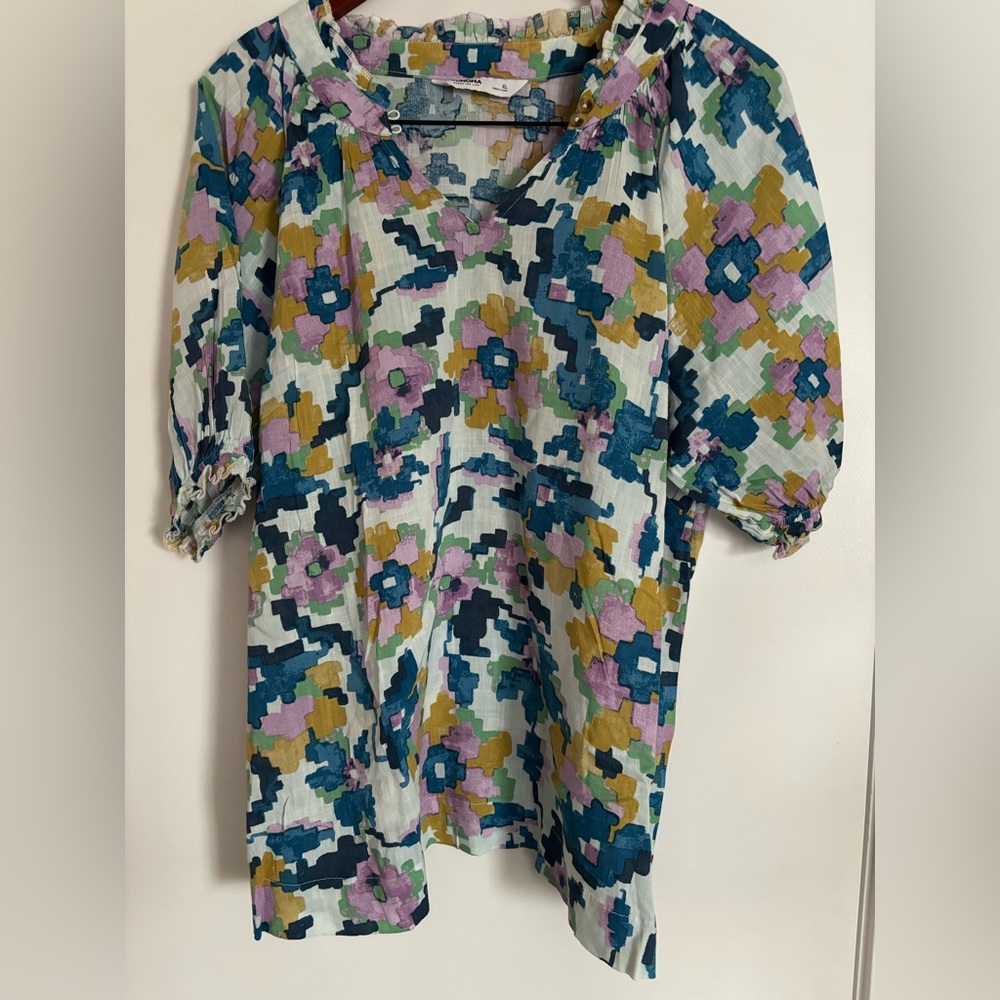 Patterned t-shirt